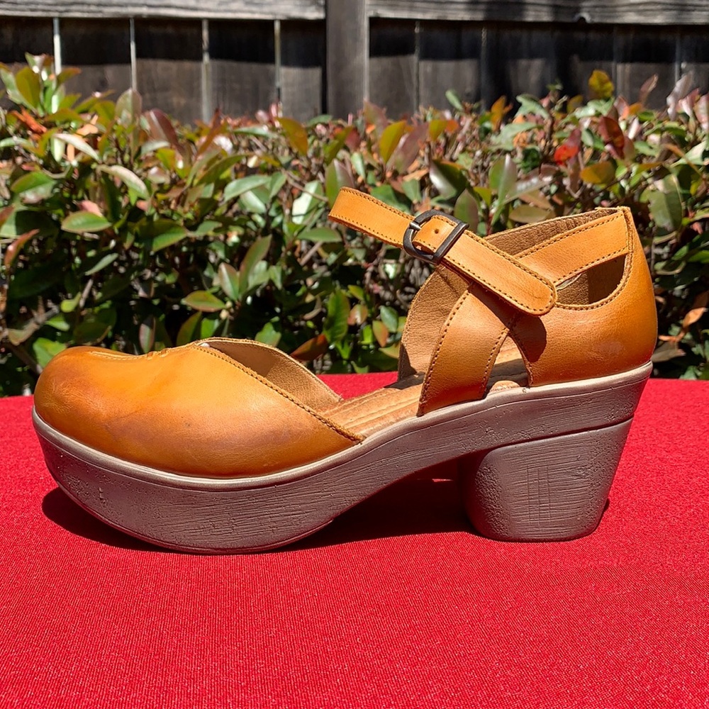 Jafa 702 Mustard Clog Sandals Size 38 excellent condition worn 2-3 times.